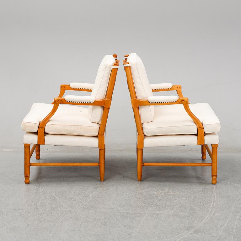 A pair of late 20th or early 21th century armchairs.