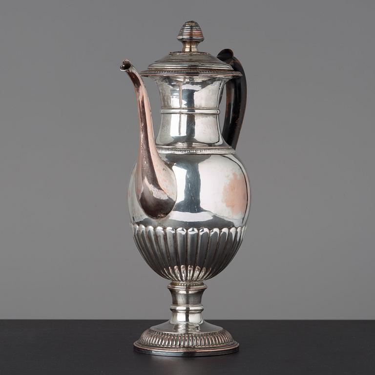KAFFEKANNA, av Jacob Lenholm (mästare i Stockholm 1827-40), senempire, 1830-tal.