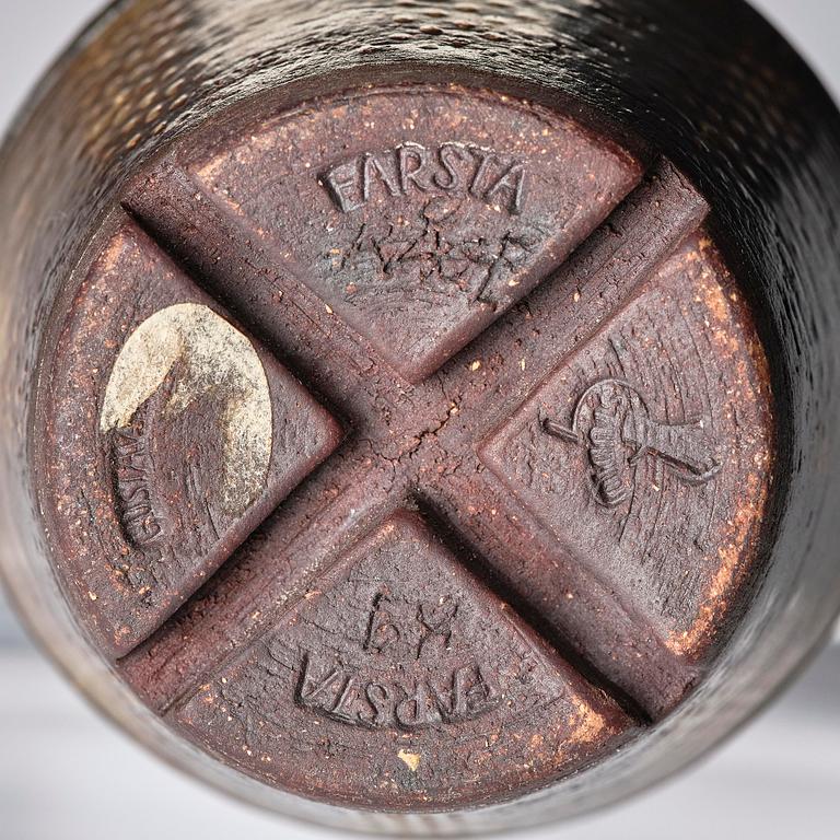 Wilhelm Kåge, a set of two "Farsta" stoneware vases and a footed bowl, Gustavsberg Studio 1956-60.