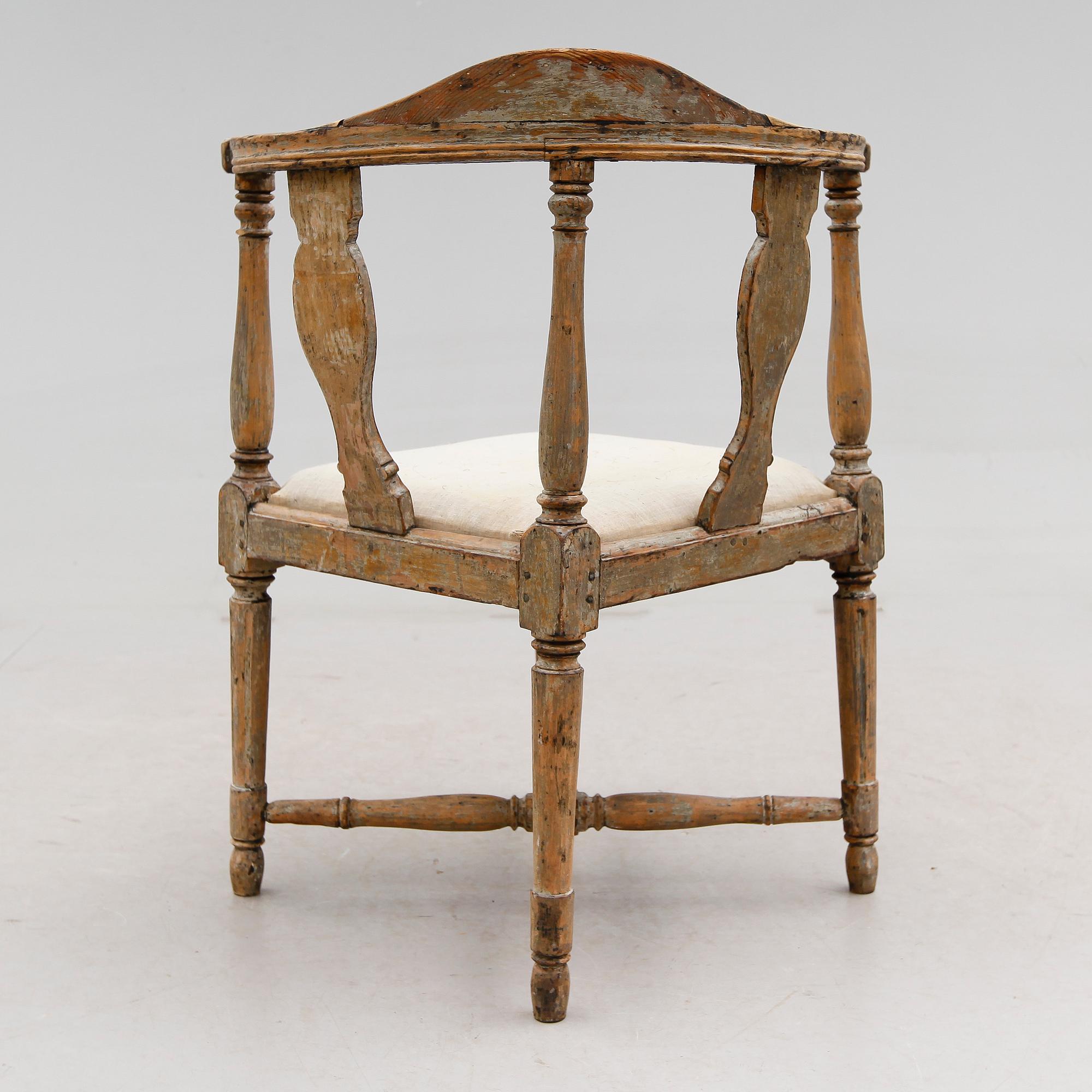 PUDERSTOL, gustaviansk, 1700-talets andra hälft.