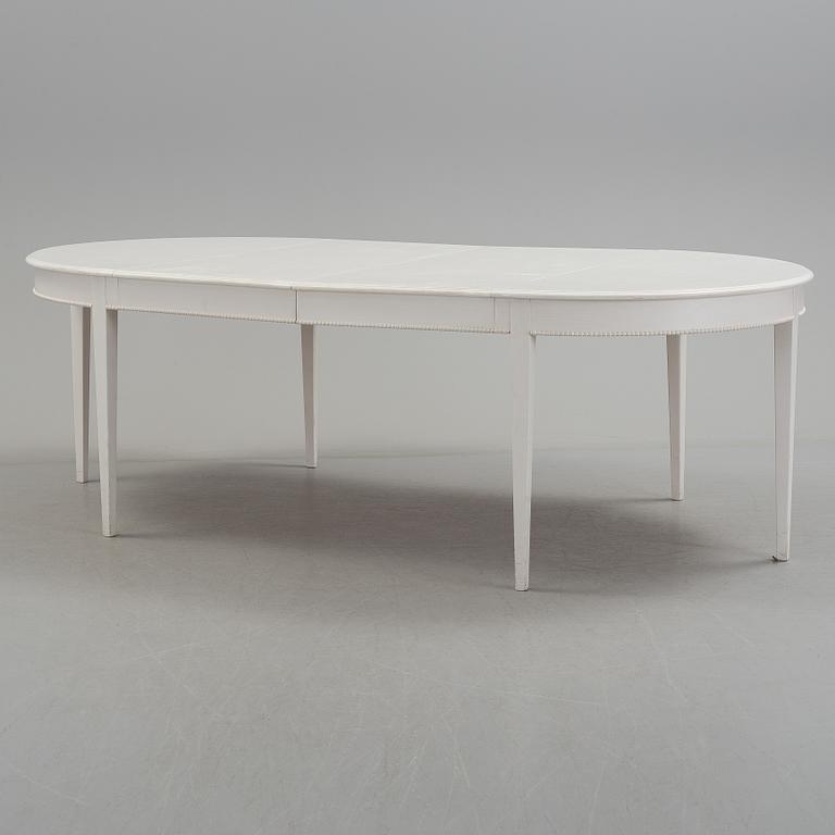 A late 20th century Gustavian style diningtable.