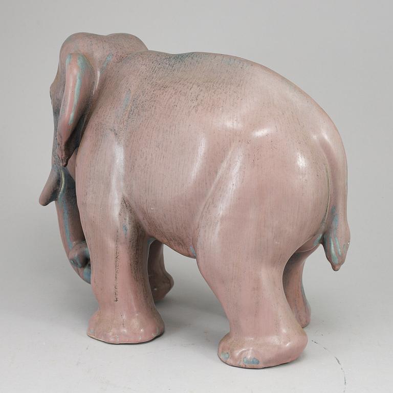 GUNNAR NYLUND, skulptur, stor elefant, Rörstrand 1900-talets mitt.