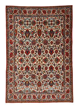 292. A carpet, semi-antique, ca 314,5 x 218 cm.