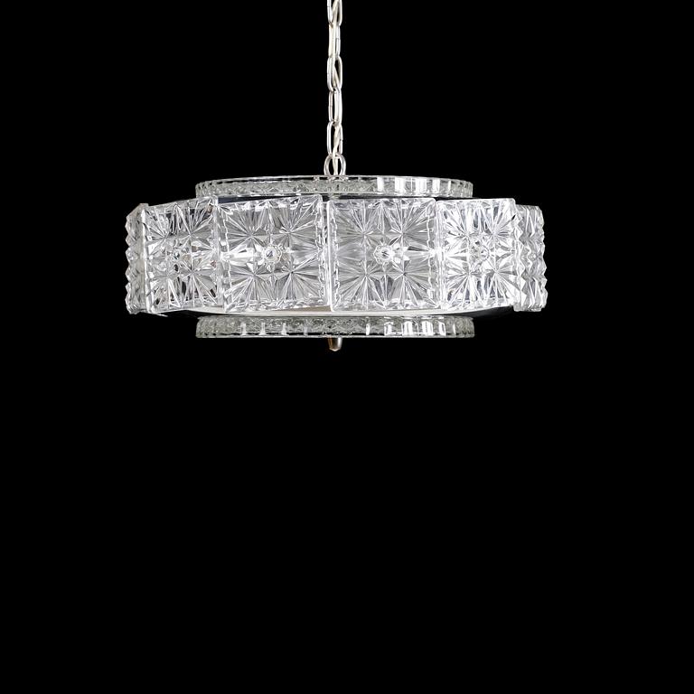 TAKLAMPA, metall och glas, sannolikt Carl Fagerlund, 1900-talets andra hälft. Höjd ca 15 cm.