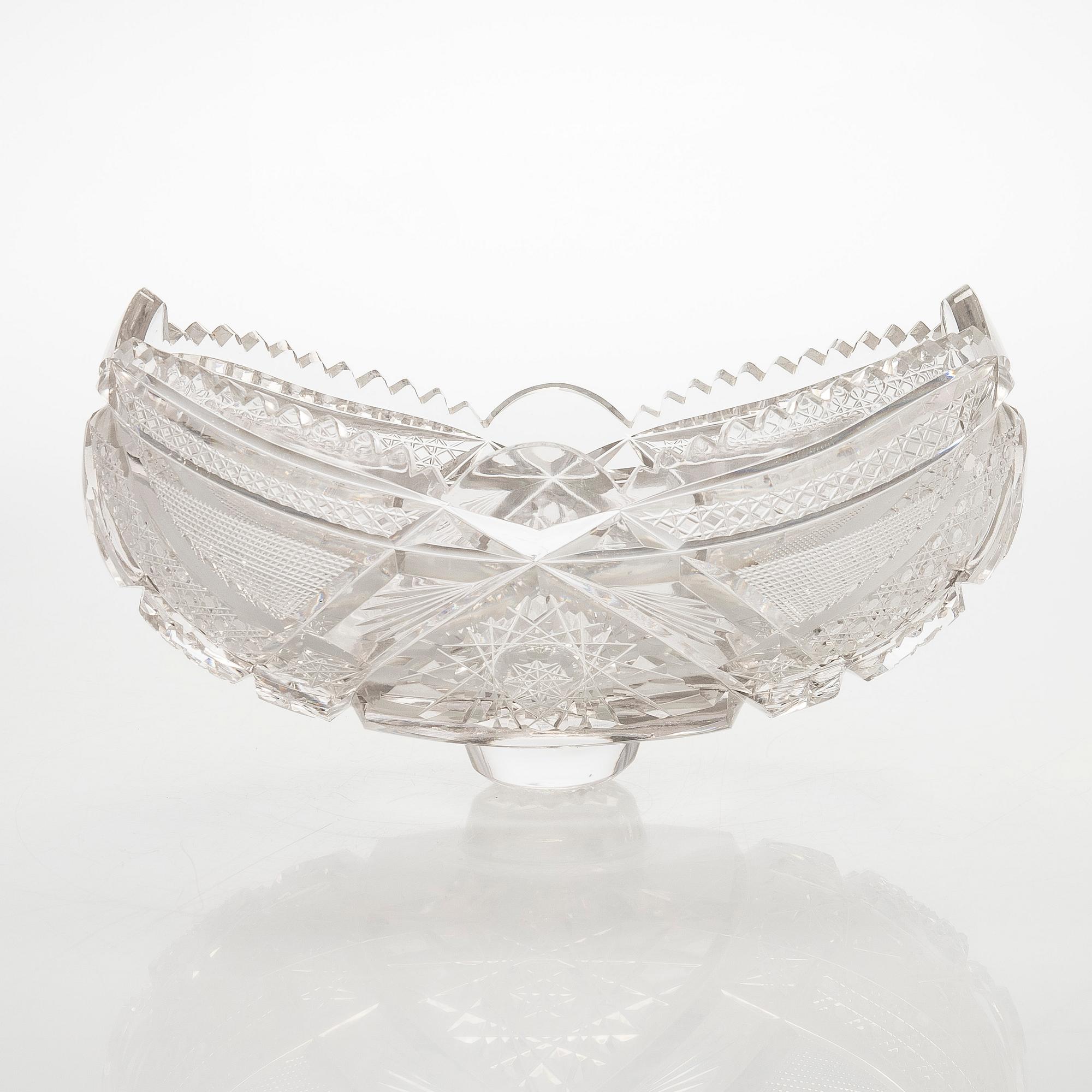 Malja, kristallia, 1900-luvun puoliväli.