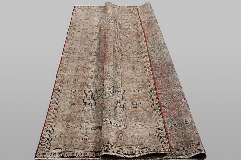 Matta, Persisk, vintage design, ca 268 x 179 cm.
