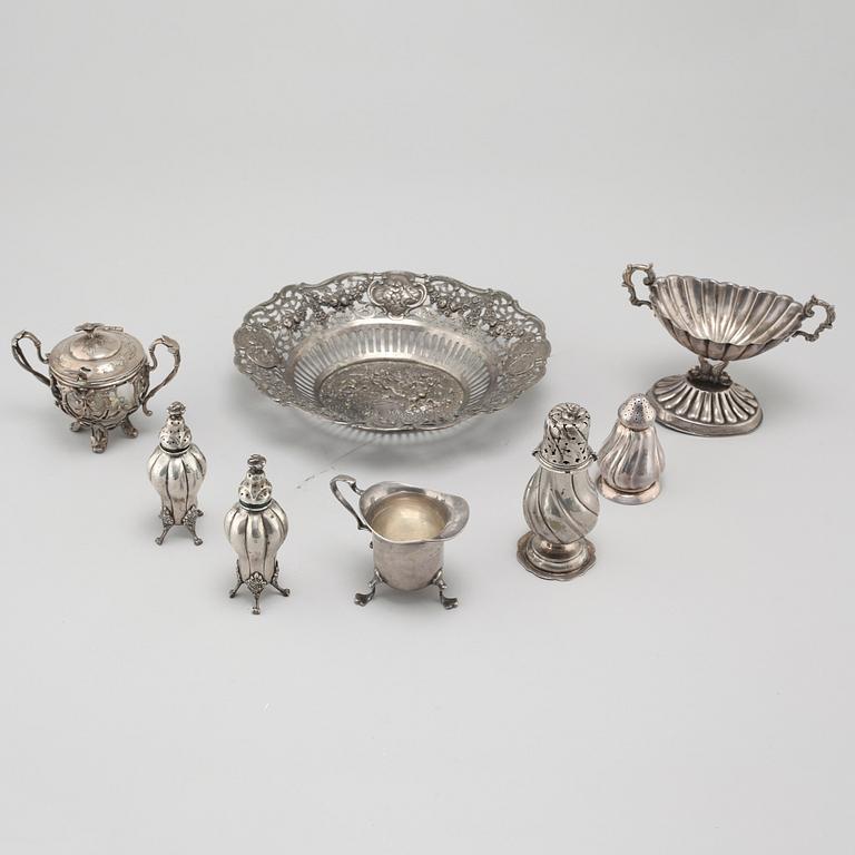 Eight pcs of silver, 19th and 20th century.