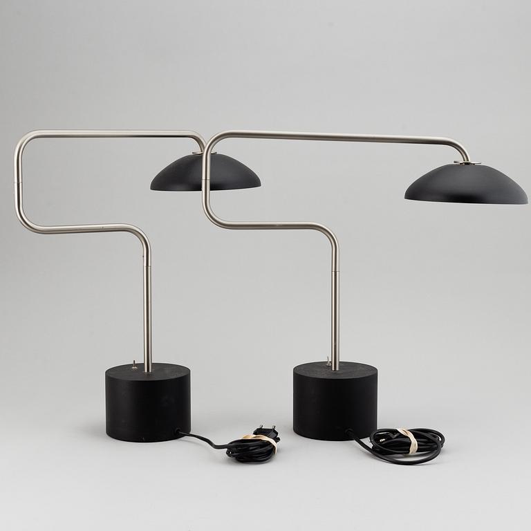 A pair of 'Suma' table lamps by Santa & Cole.
