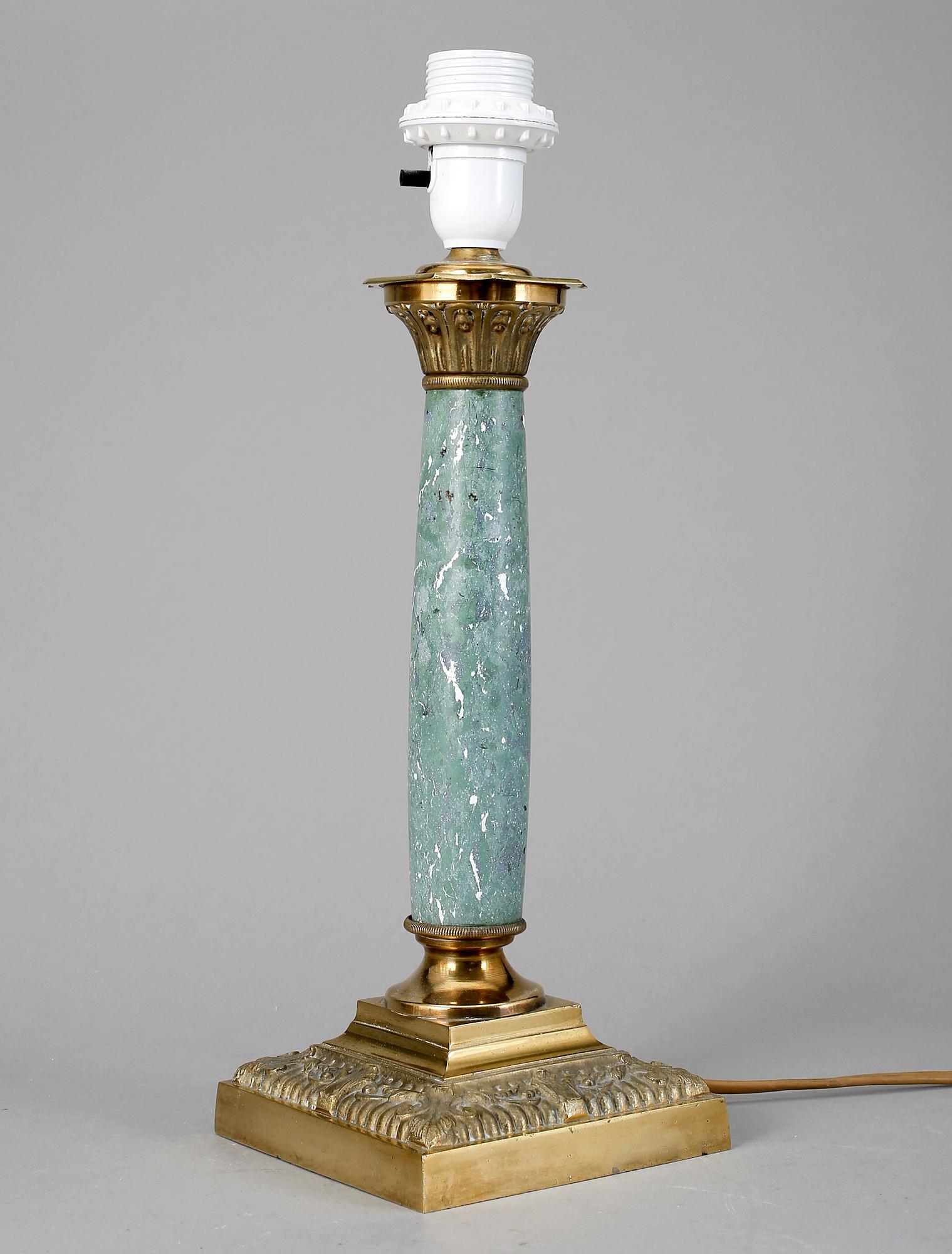 BORDSLAMPA, mässing, marmor, 1910-tal.