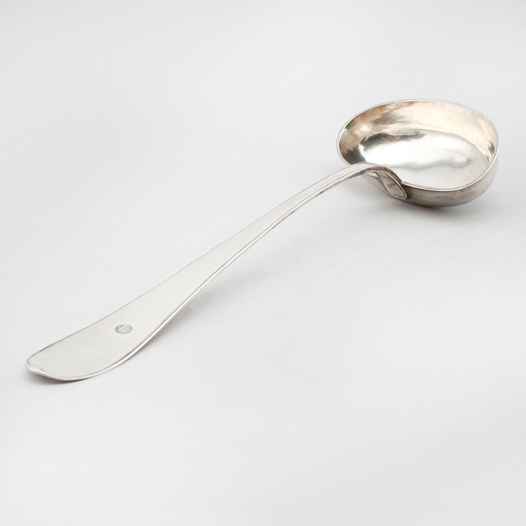 SOPPSLEV, silver, Wilhelm Smedberg, Karlstad 1789. Vikt ca 275 gram.