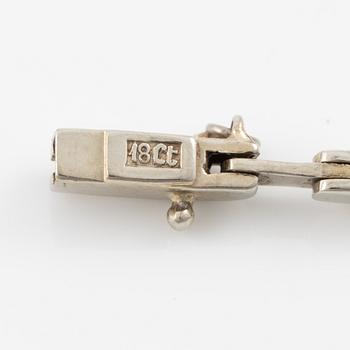 Bracelet, 18K white gold set with old-cut and rose-cut diamonds.