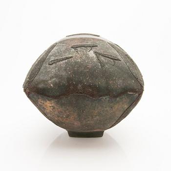Steen Kepp, Lidded urns.