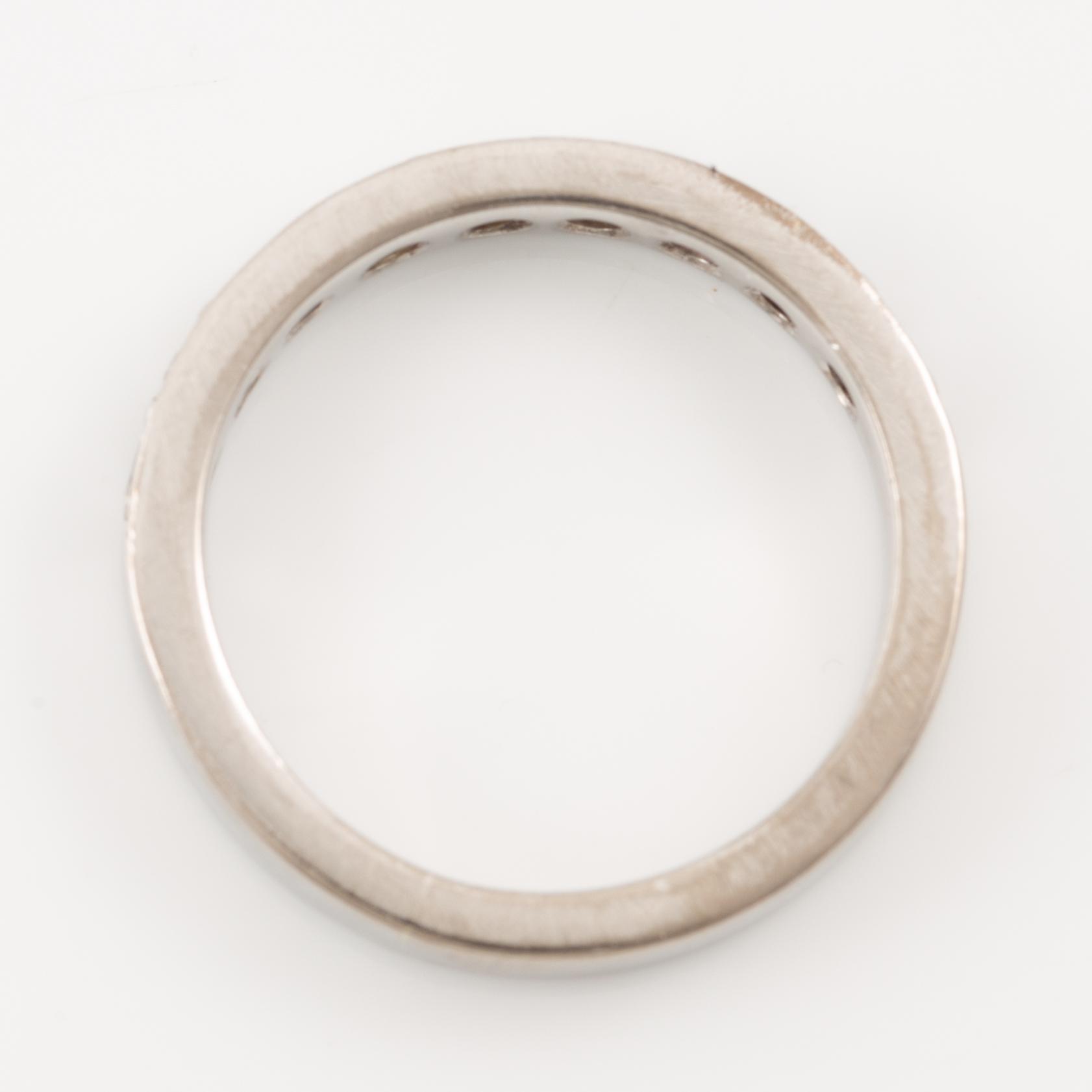 Ring, eternity, 18K white gold with brilliant-cut diamonds.