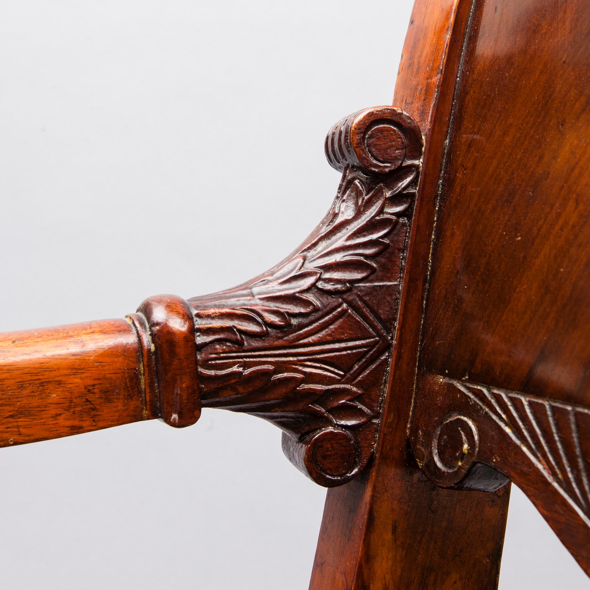 KARMSTOLAR, ett par, och STOLAR, 7 st, biedermeier, Ryssland 1830-1850.
