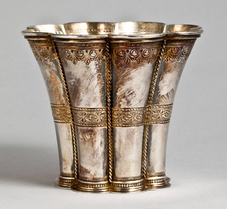 BÄGARE, silver, sk Margaretabägare. Köpenhamn 1843. 433 gr.