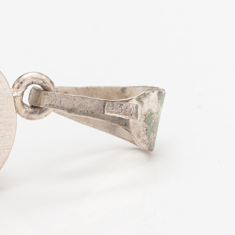 Jorma Laine, Hänge "Vanamo", silver, spektroliter. Kultateollisuus, Åbo.