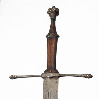 Tvåhandssvärd, 1800-tal med äldre delar.