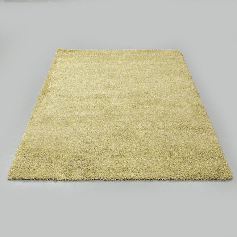 A CARPET, tufted, ca 200 x 140 cm.