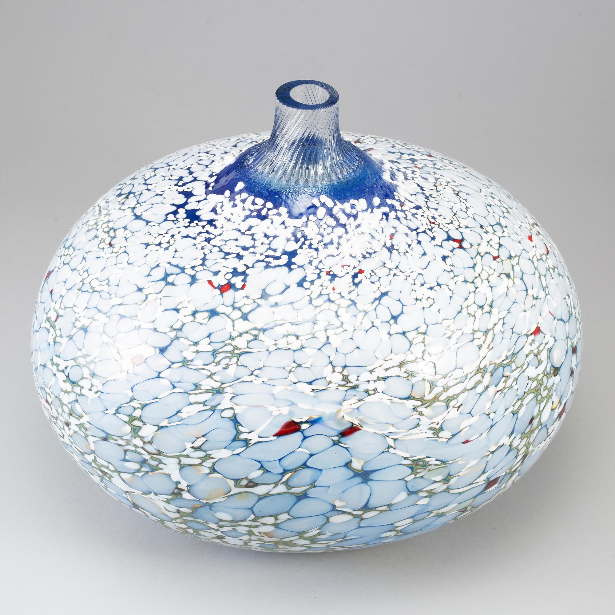 BERTIL VALLIEN, vas, glas, Kosta Boda, signerad.