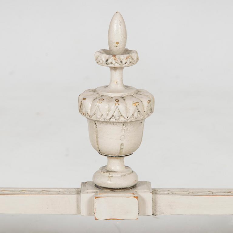 Bord, sengustaviansk stil, omkring sekelskiftet 1800/1900.