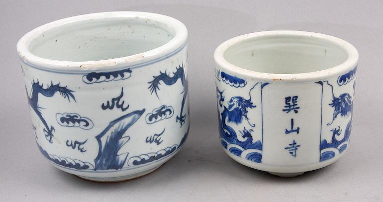 YTTERFODER, 2 st, porslin, Kina, 1800-tal.