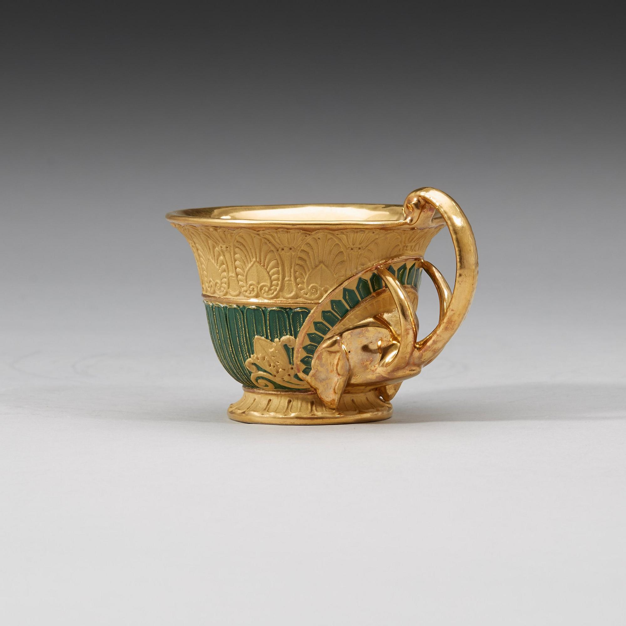 KOPP med FAT, porslin. Ryssland, Empire, 1800-talets första hälft.