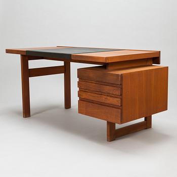 Olavi Hänninen, A 1960's 'Paletti' writing desk for HMN Huonekalu Mikko Nupponen, Lahti, Finland.