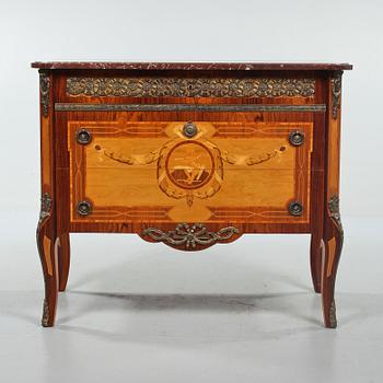 BYRÅ, gustaviansk stil, 1900-talets andra hälft.