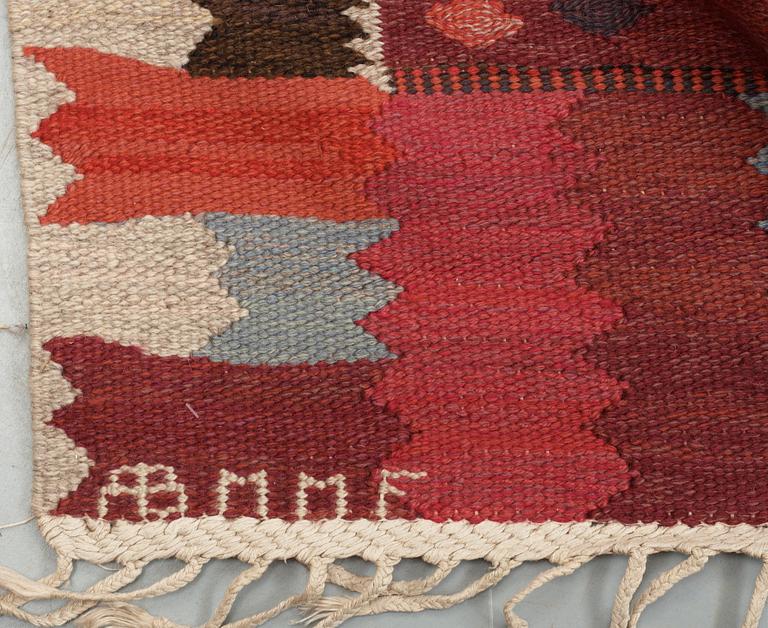 CARPET. "Röda nejlikan". Tapestry weave. 396,5 x 404,5 cm. Signed AB MMF BN.