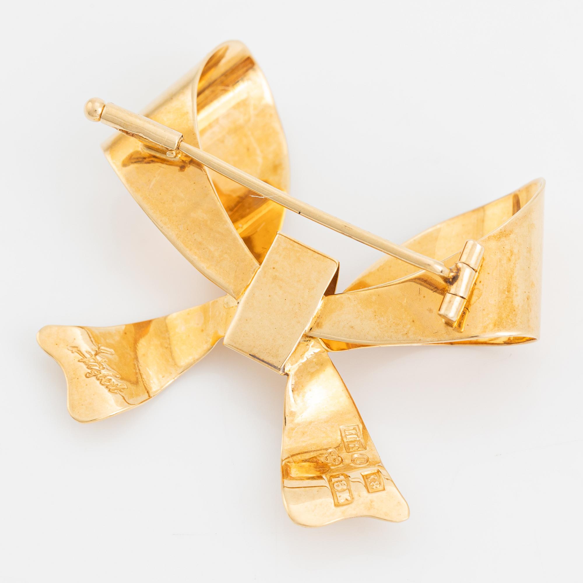 Brooch, bow, 18K gold. Stigbert, Engelbert, Stockholm.