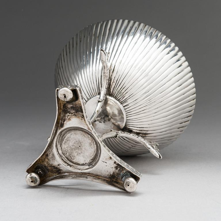 A footed Empire style sugar bowl, maker's mark of Johan Zettersten, Lovisa Finland 1826.