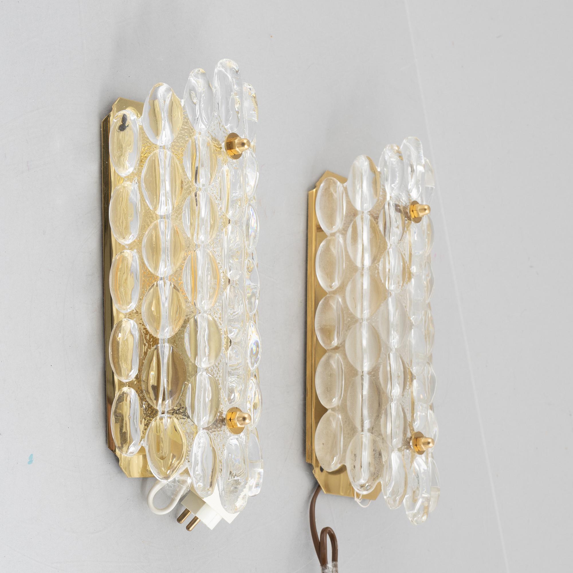 Carl Fagerlund, a pair of wall lamps, model 2355/111, Orrefors.