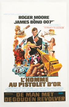 A Belgian movie poster James Bond  "L'homme au pistolet d'or" (The man with the golden gun) 1974.