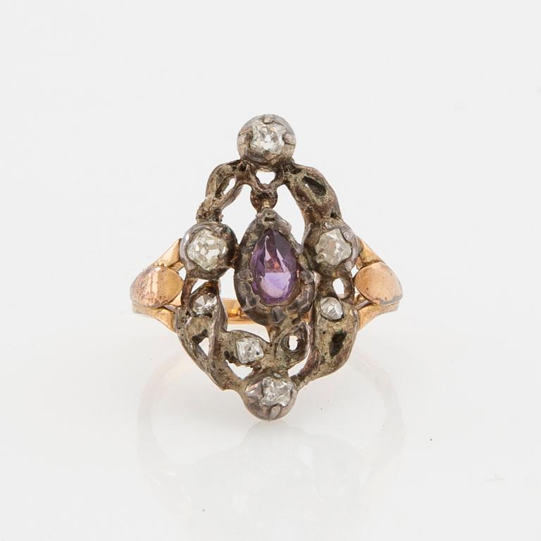 Ring 18K gold and likely silver with diamonds and a drop-shaped amethyst, 19th century.