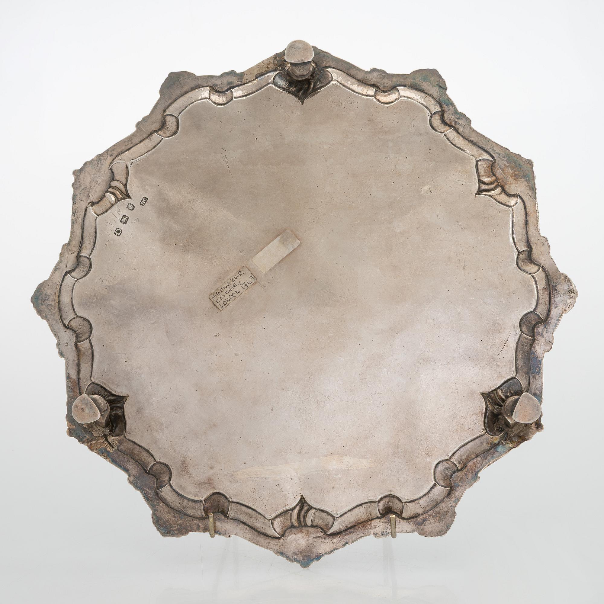 Early George III sterling silver salver, London 1769.