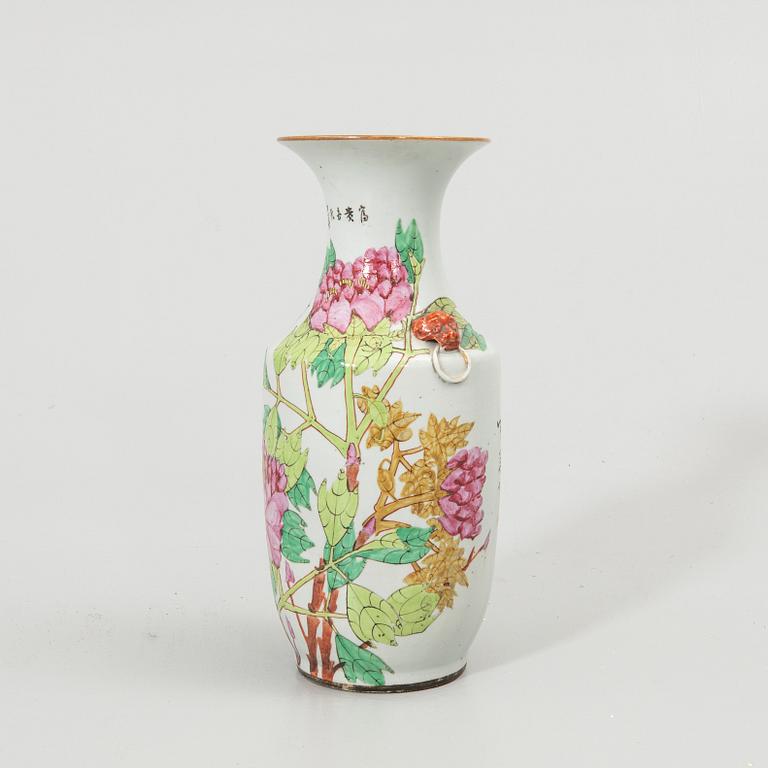Floor vase, China, 19th century.