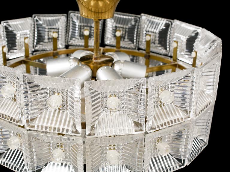 TAKLAMPA, Carl Fagerlund, Orrefors, 1900-talets andra hälft. Höjd ca 25 cm.