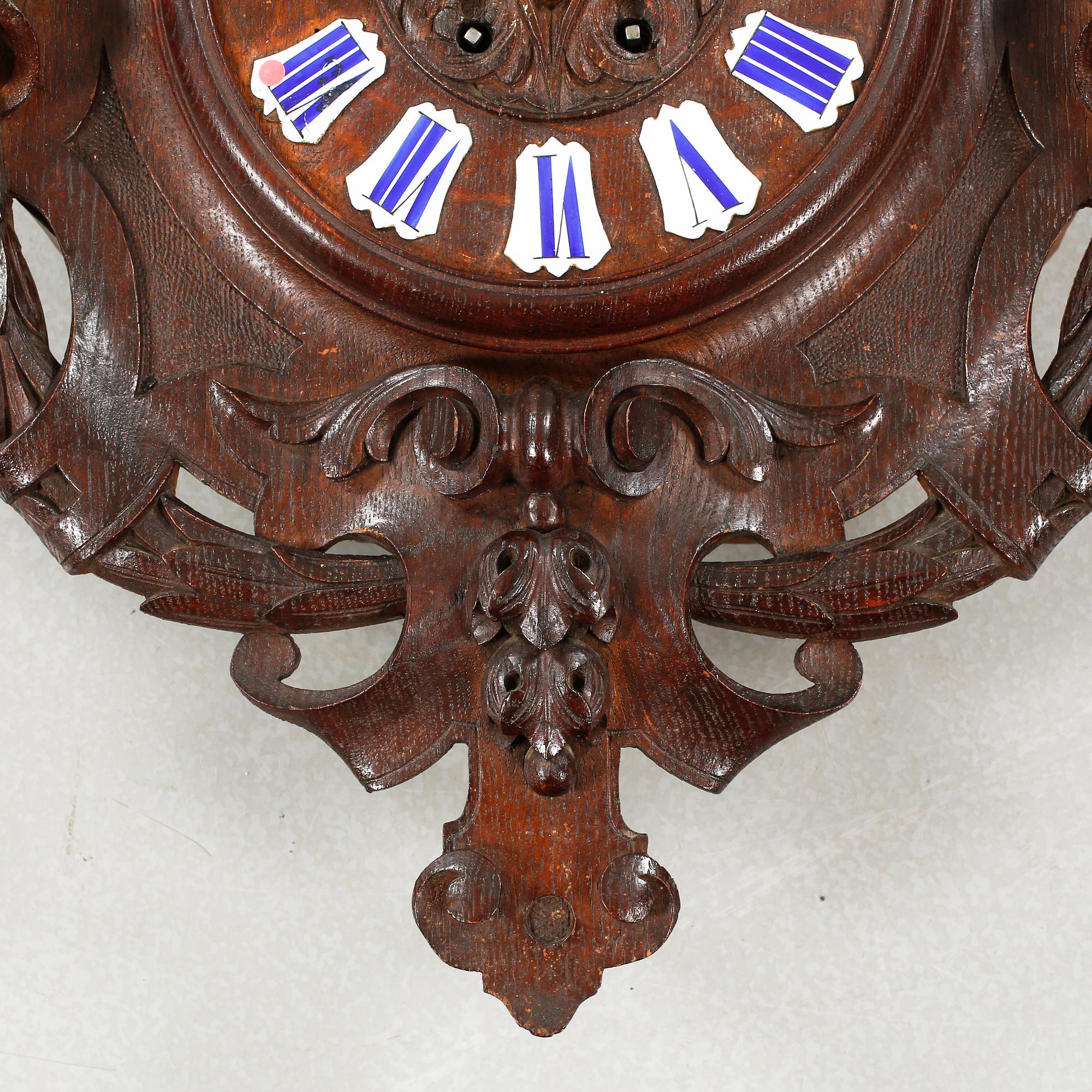 A wall clock, first half of the 20th century.