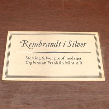 MEDALJSAMLING, 50 st, sterling silver, "Rembrandt silver", svenska kontrollstämplar, Franklin Mint AB. Tot ca 3300 gram.