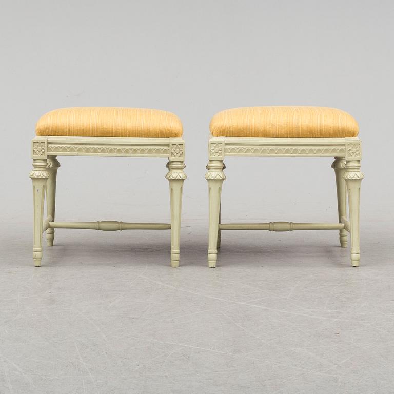 JOHAN ERIK HÖGLANDER, a pair of Gustavian stools, Stockholm, late 18th Century.