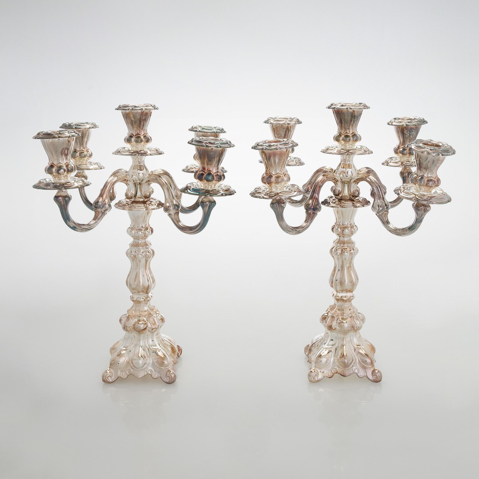 Kynttelikköpari, barokkityyliset, hopea, Kultakeskus, Hämeenlinna 2007-2008.