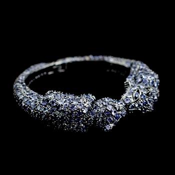 ARMBAND, sterlingsilver, tanzaniter totalt ca 50.00 ct.