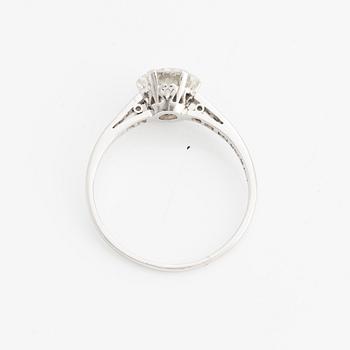 Ring, platina med briljantslipad diamant, Strömdahl, Stockholm 1946.