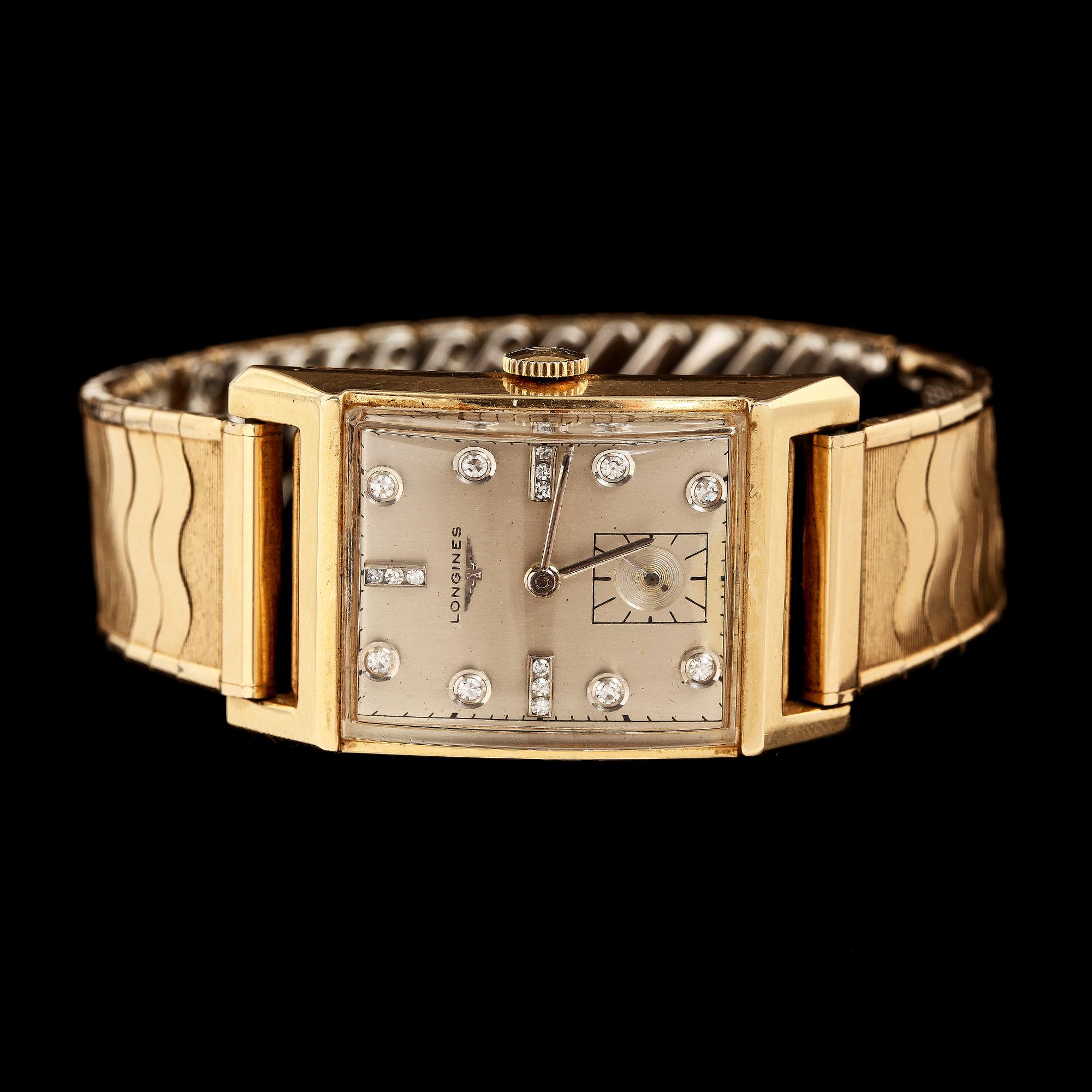 ARMBANDSUR, 14k guld samt 17 åttkantslipade diamanter. Vikt 40 g.