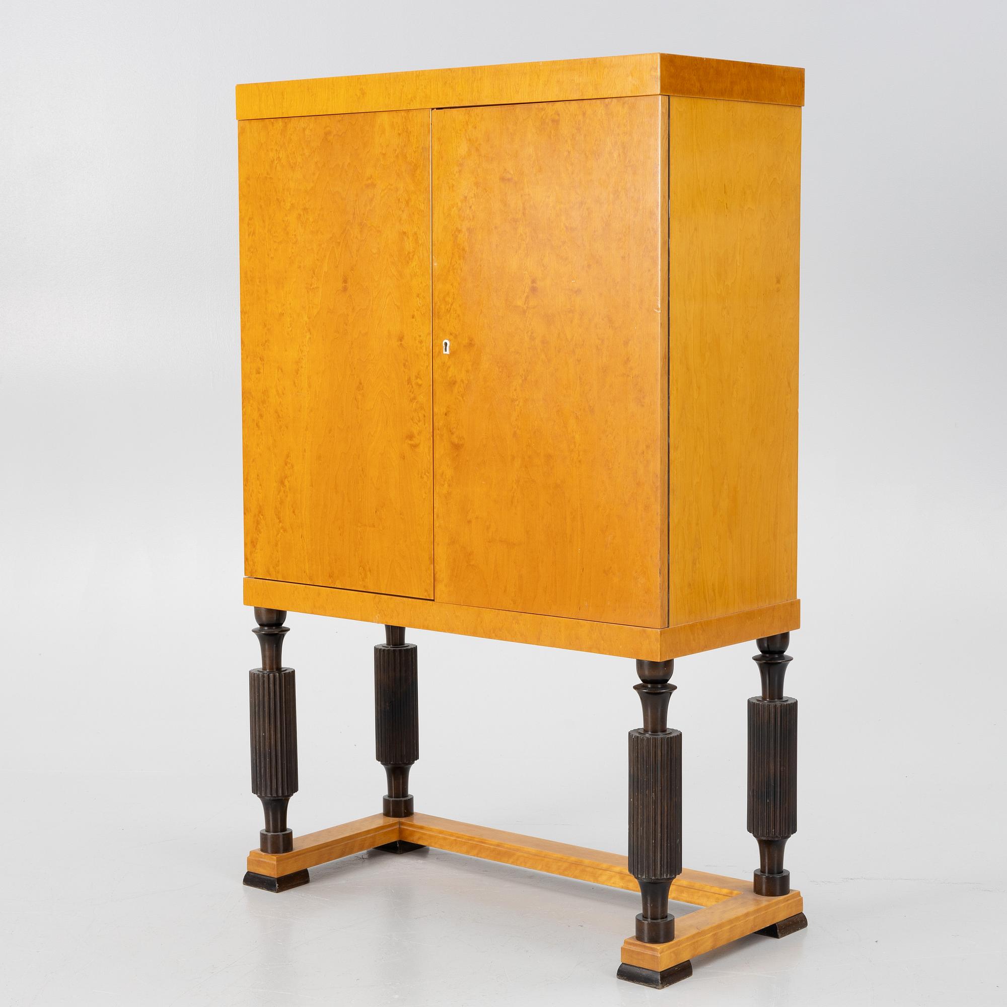A cabinet, Swedish Grace, first half of the 20th century.