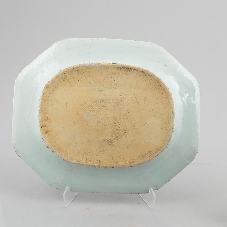 Stekfat, 2 st, exportporslin, Kina, Qianlong (1736-95).