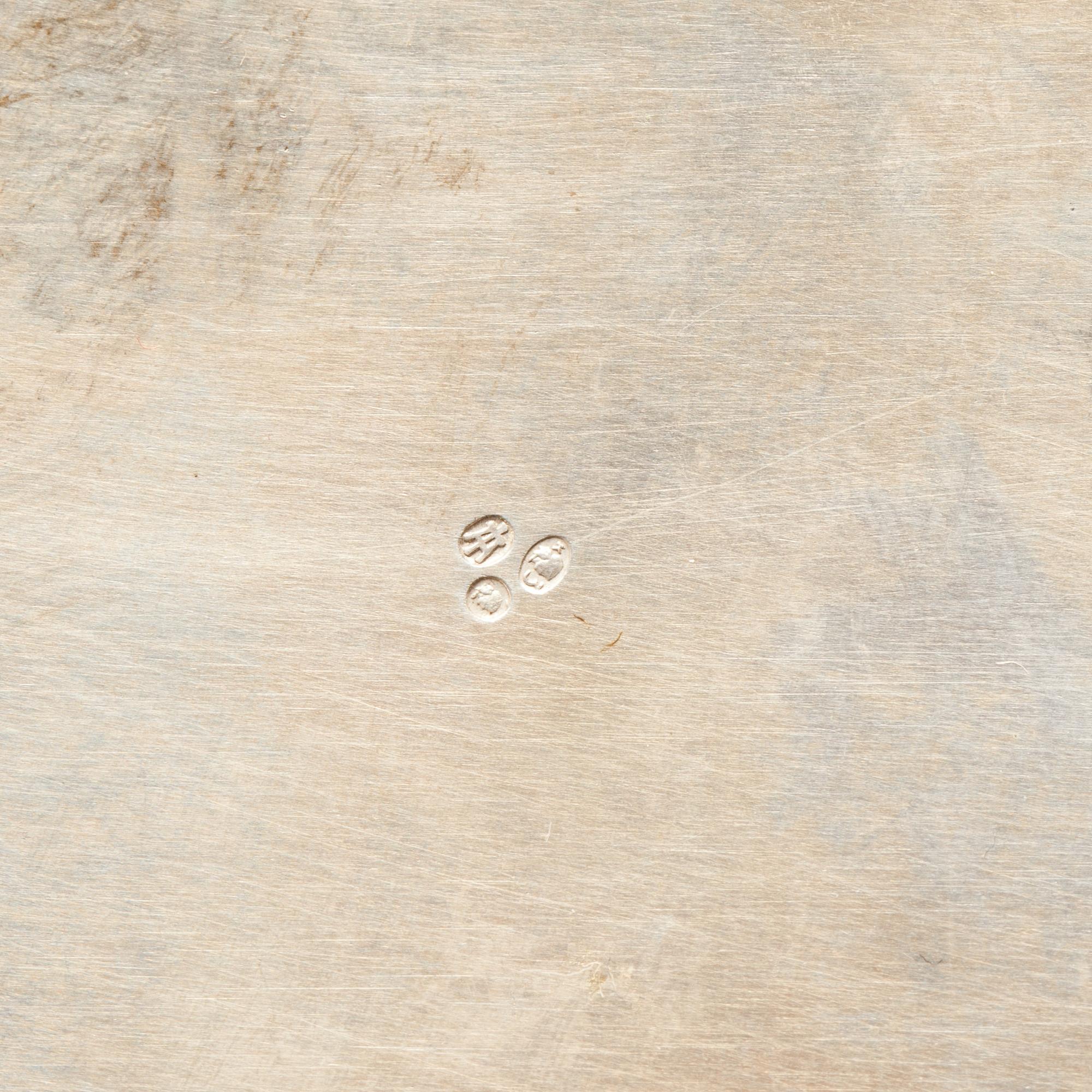 ASK MED LOCK, låghaltigt silver 800. Polen. Vikt ca 223g.