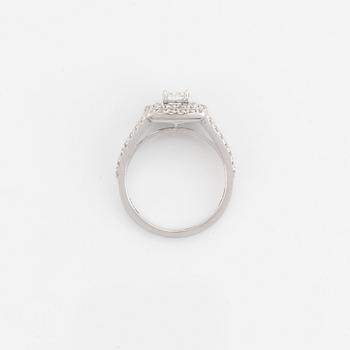 Ring med diamanter, med GIA dossier.