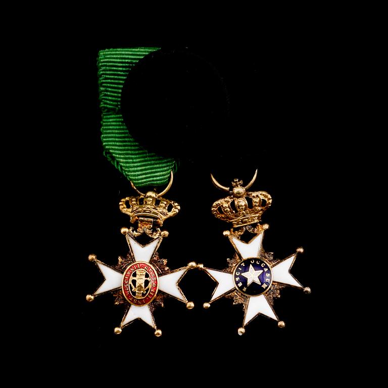 MINIATYRORDEN, 2 st, 18 k guld och emalj, Vasaorden och Nordstjärneorden.
