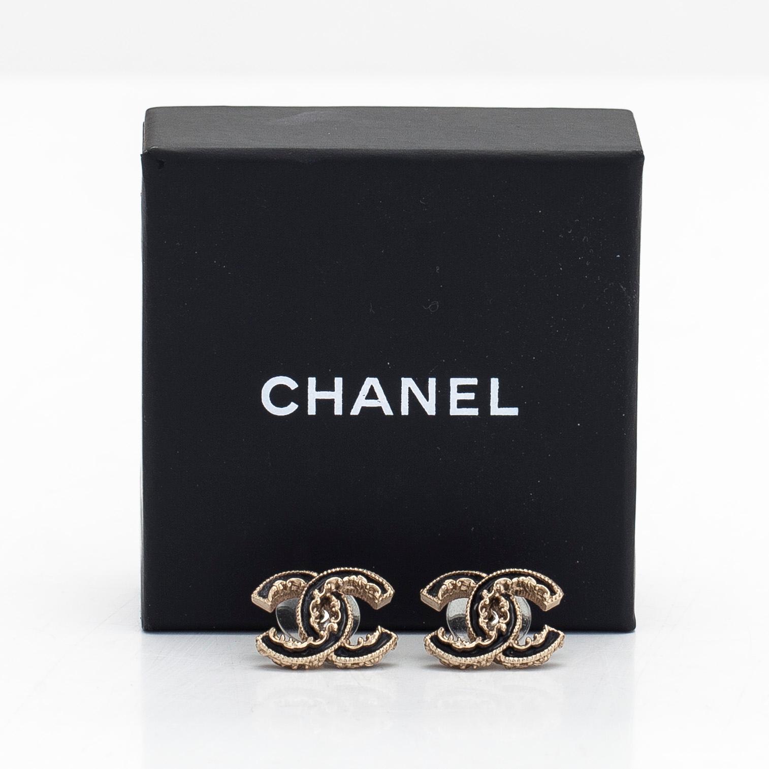 Chanel, "CC Baroque enamel" örhängen, 2014.